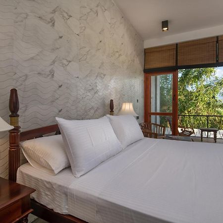 Ceylon Breeze Sigiriya Hotel Bagian luar foto