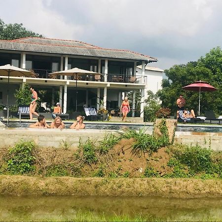 Ceylon Breeze Sigiriya Hotel Bagian luar foto
