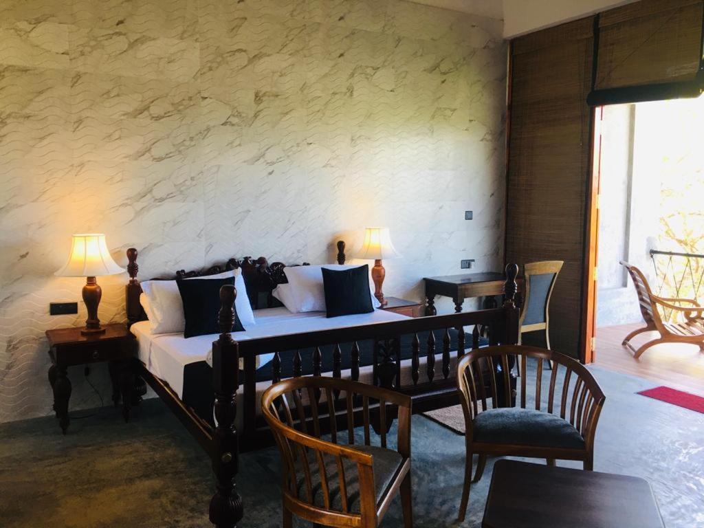 Ceylon Breeze Sigiriya Hotel Bagian luar foto